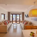 Grupotel Flamingo 公寓式酒店 2*