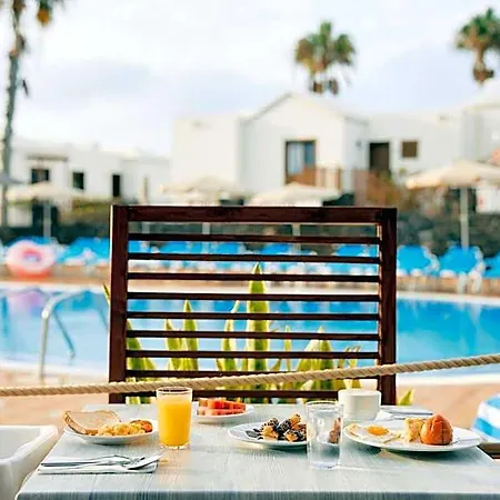 Grupotel Flamingo 2* Playa Blanca